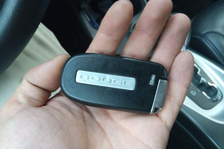 Used Dodge Journey 2013 2.4L Two-Wheel Drive Luxury Version Vehicle Key