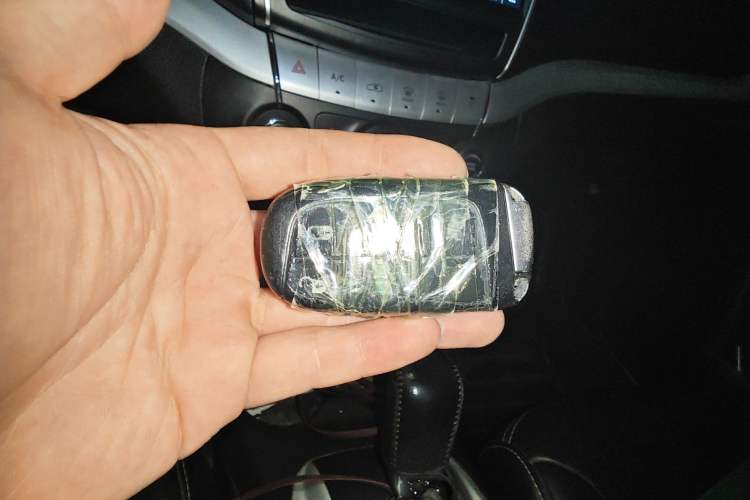 Used Dodge Journey 2013 2.4L Two-Wheel Drive Luxury Version Vehicle Key