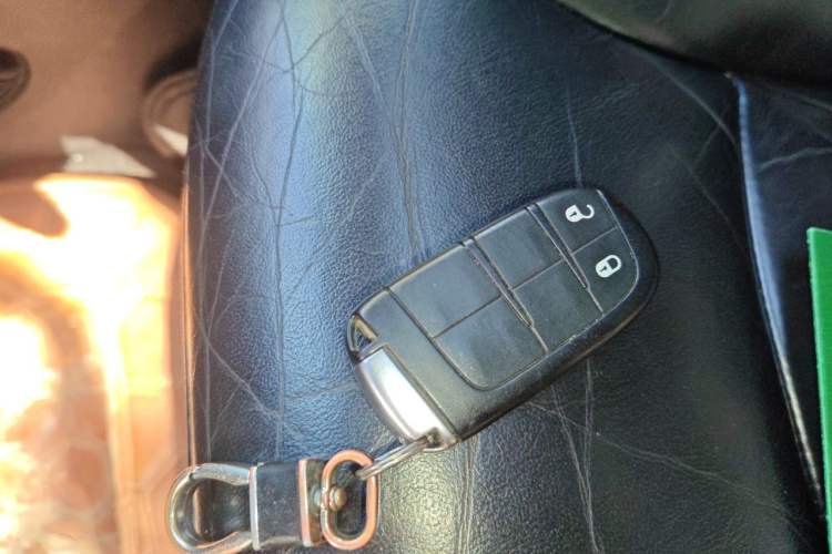 Used Dodge Journey 2013 3.6L Four-Wheel Drive Flagship Edition Vehicle Key