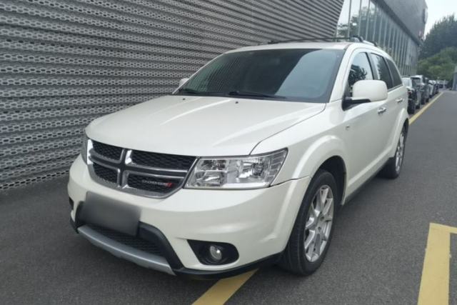 Gebrauchter Dodge Journey 2013 2.4L Two-Wheel Drive Luxury Version