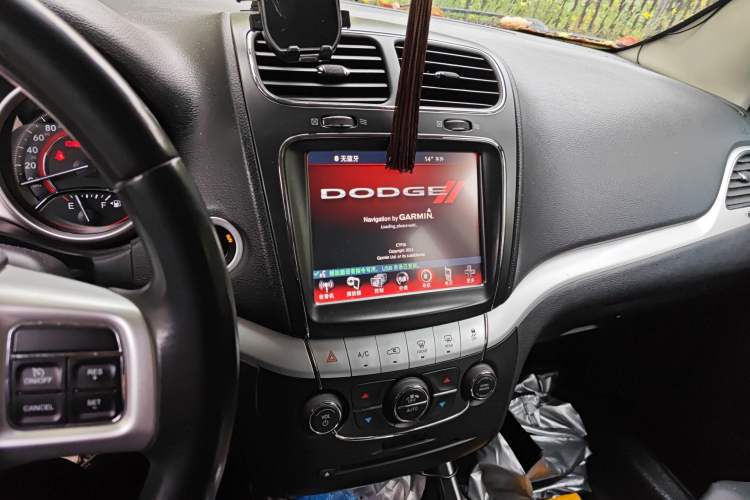 Used Dodge Journey 2014 2.4L Two-Wheel Drive Touring Edition Audio And AC Panel