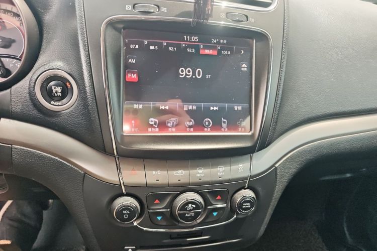 Used Dodge Journey 2014 2.4L Two-Wheel Drive Touring Edition Audio And AC Panel