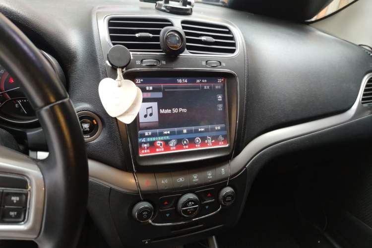 Used Dodge Journey 2014 2.4L Two-Wheel Drive Touring Edition Audio And AC Panel