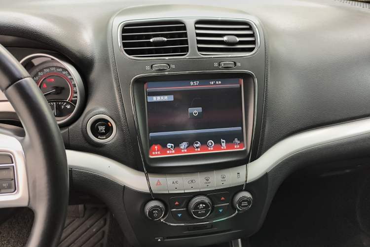 Used Dodge Journey 2014 2.4L Two-Wheel Drive Touring Edition Audio And AC Panel