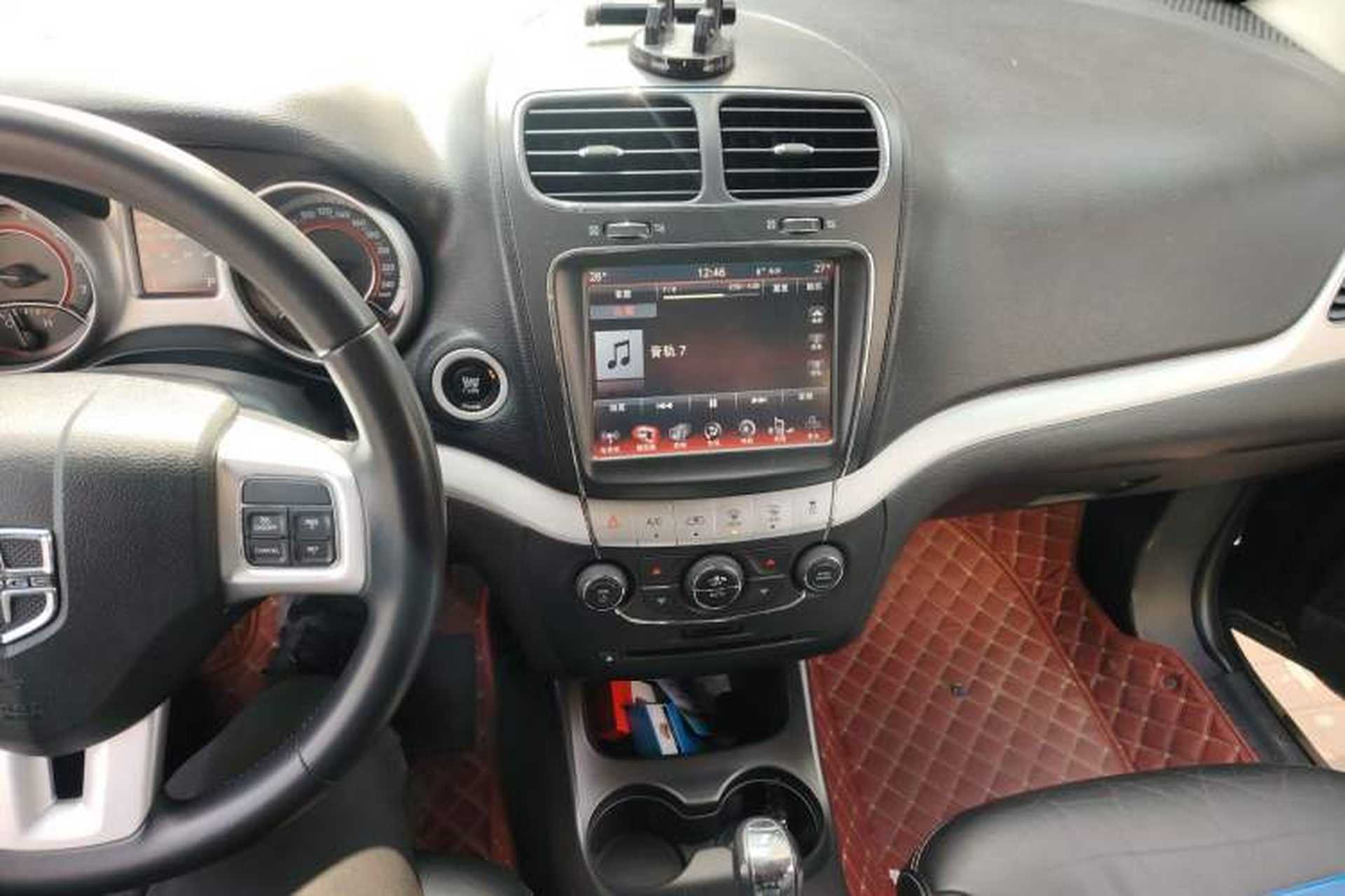 Used Dodge Journey 2014 2.4L Two-Wheel Drive Touring Edition Audio And AC Panel