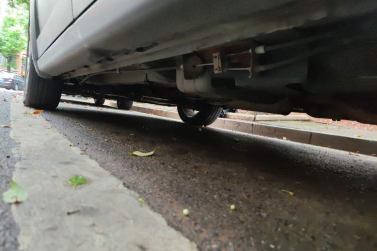 Used Dodge Journey 2014 2.4L Two-Wheel Drive Touring Edition Chassis Rear Left