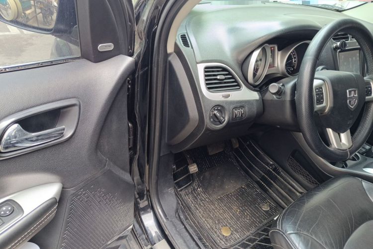 Used Dodge Journey 2014 2.4L Two-Wheel Drive Touring Edition Driver Seat