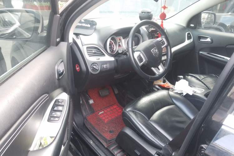 Used Dodge Journey 2014 2.4L Two-Wheel Drive Touring Edition Driver Seat