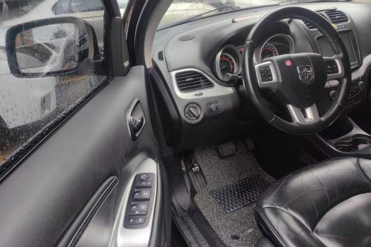 Used Dodge Journey 2014 2.4L Two-Wheel Drive Touring Edition Driver Seat