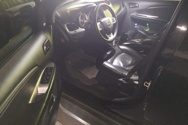 Used Dodge Journey 2014 2.4L Two-Wheel Drive Touring Edition Driver Seat