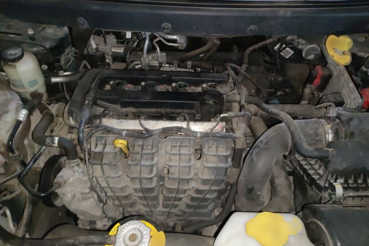 Used Dodge Journey 2014 2.4L Two-Wheel Drive Touring Edition Engine Bay
