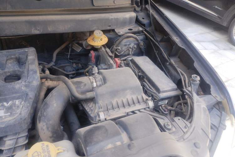 Used Dodge Journey 2014 2.4L Two-Wheel Drive Touring Edition Engine Bay Left