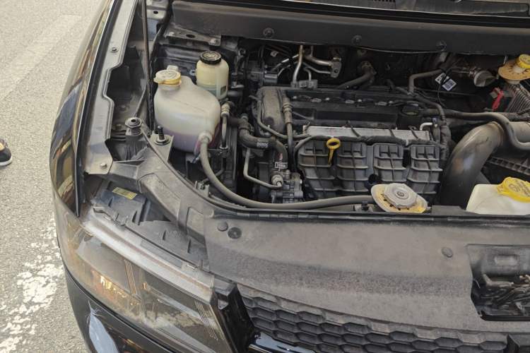 Used Dodge Journey 2014 2.4L Two-Wheel Drive Touring Edition Engine Bay Right