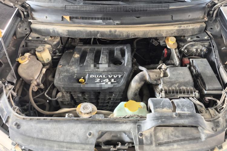 Used Dodge Journey 2014 2.4L Two-Wheel Drive Touring Edition Engine Bay