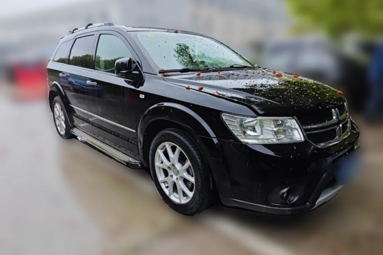 Used Dodge Journey 2014 2.4L Two-Wheel Drive Touring Edition Front Right 45 Deg