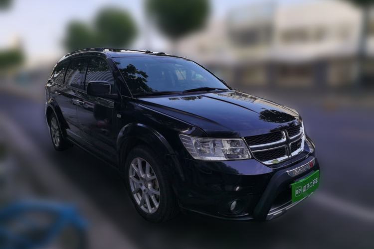 Used Dodge Journey 2014 2.4L Two-Wheel Drive Touring Edition Front Right 45 Deg