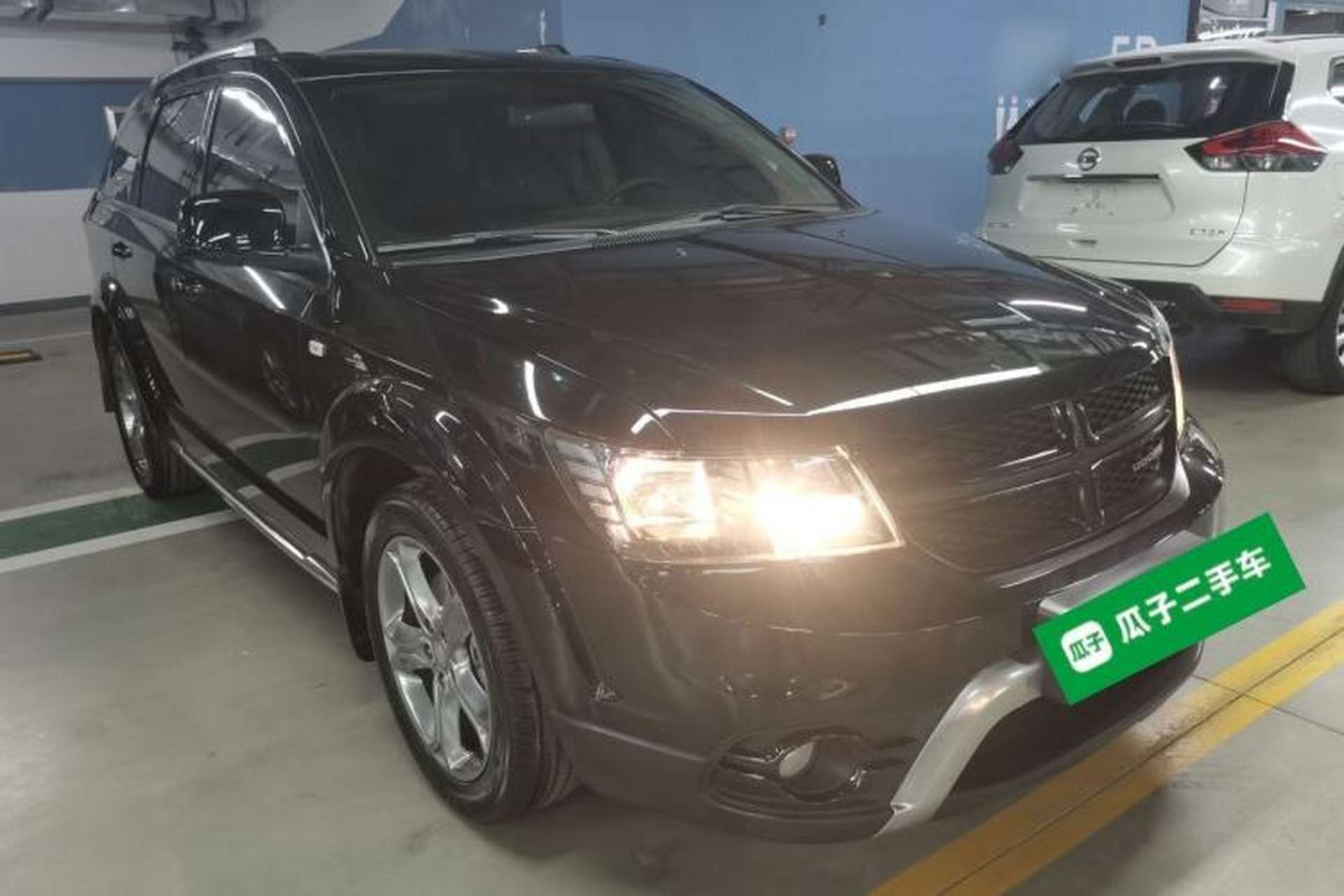 Used Dodge Journey 2014 2.4L Two-Wheel Drive Touring Edition Front Right 45 Deg