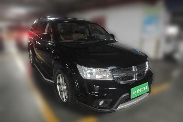 Used Dodge Journey 2014 2.4L Two-Wheel Drive Touring Edition Front Right 45 Deg