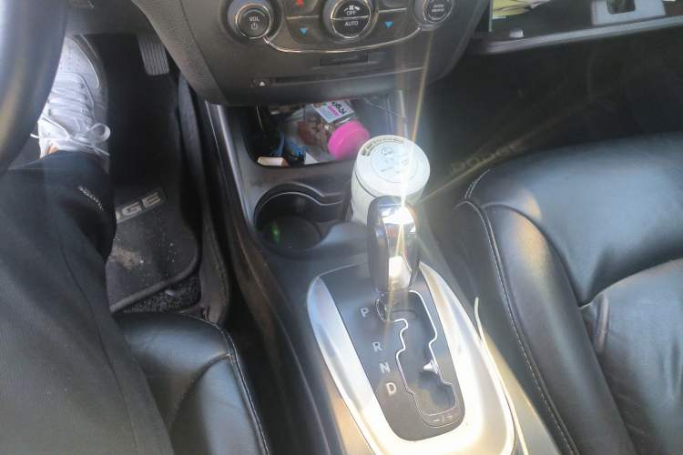 Used Dodge Journey 2014 2.4L Two-Wheel Drive Touring Edition Gear Lever