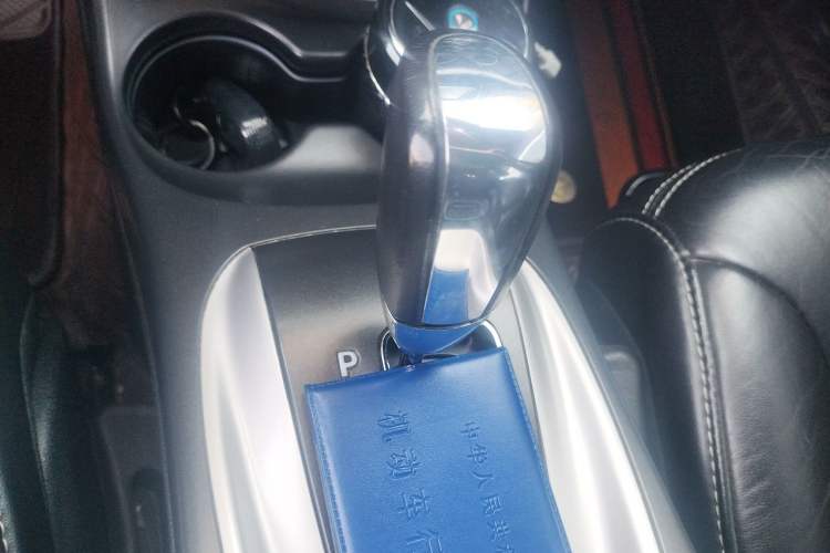 Used Dodge Journey 2014 2.4L Two-Wheel Drive Touring Edition Gear Lever