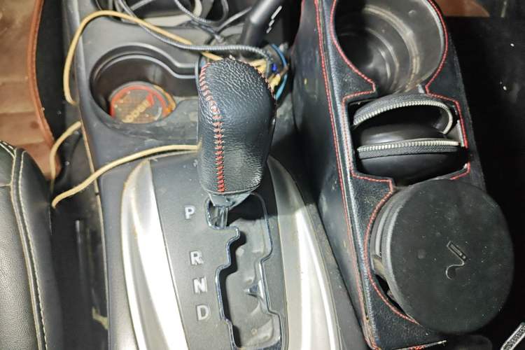 Used Dodge Journey 2014 2.4L Two-Wheel Drive Touring Edition Gear Lever