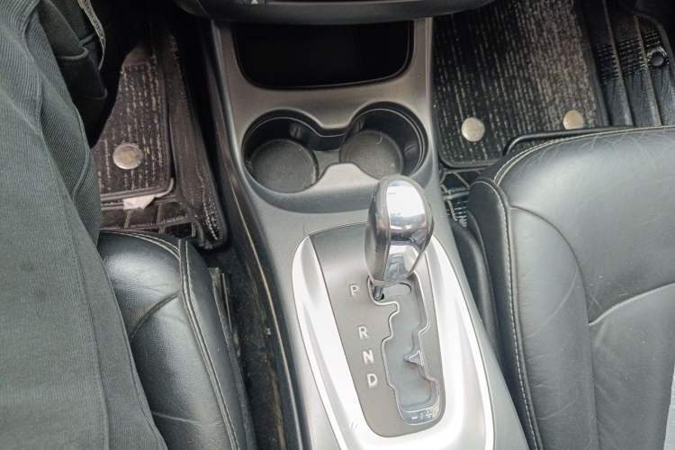 Used Dodge Journey 2014 2.4L Two-Wheel Drive Touring Edition Gear Lever