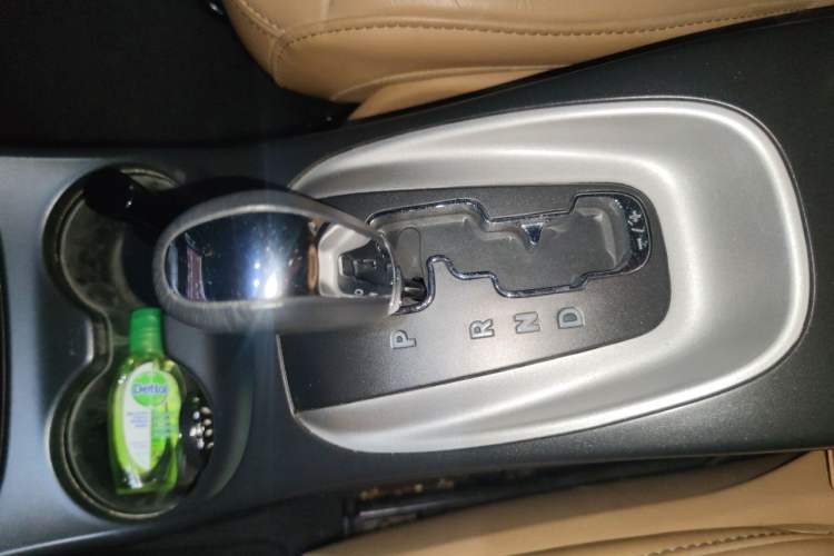 Used Dodge Journey 2014 2.4L Two-Wheel Drive Touring Edition Gear Lever