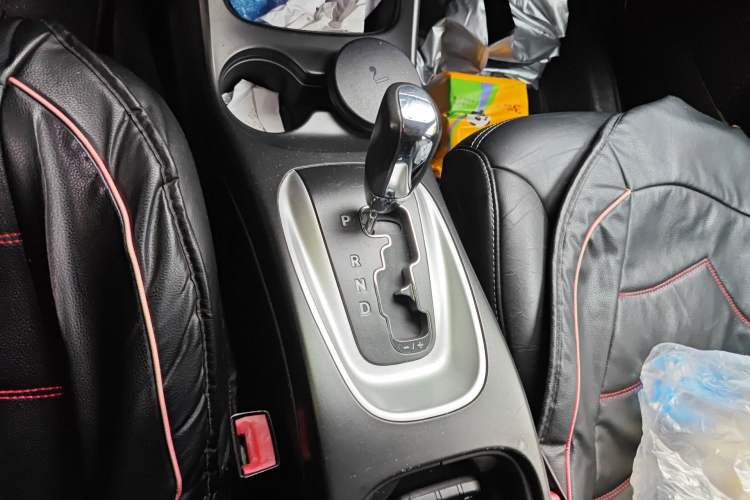 Used Dodge Journey 2014 2.4L Two-Wheel Drive Touring Edition Gear Lever