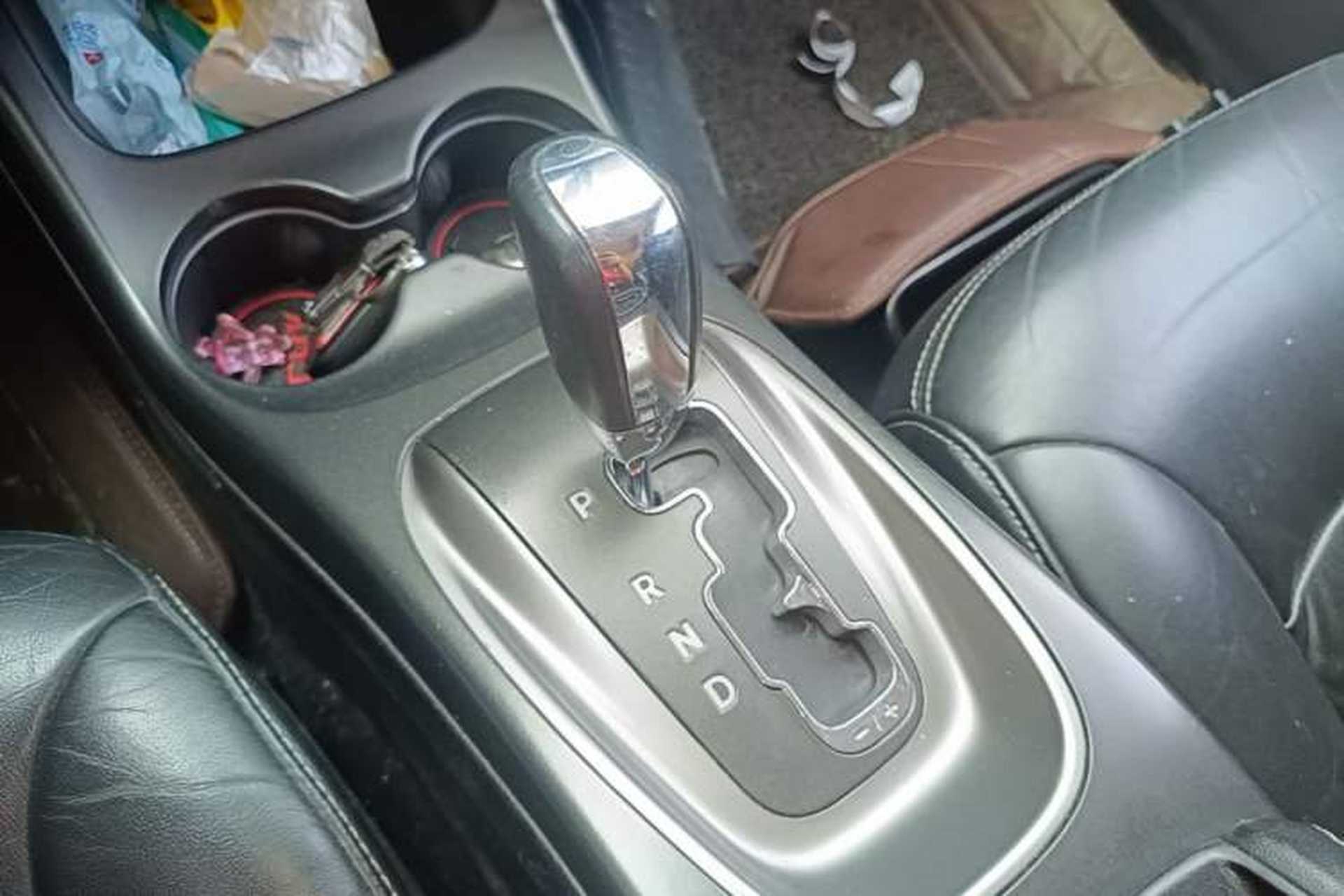 Used Dodge Journey 2014 2.4L Two-Wheel Drive Touring Edition Gear Lever