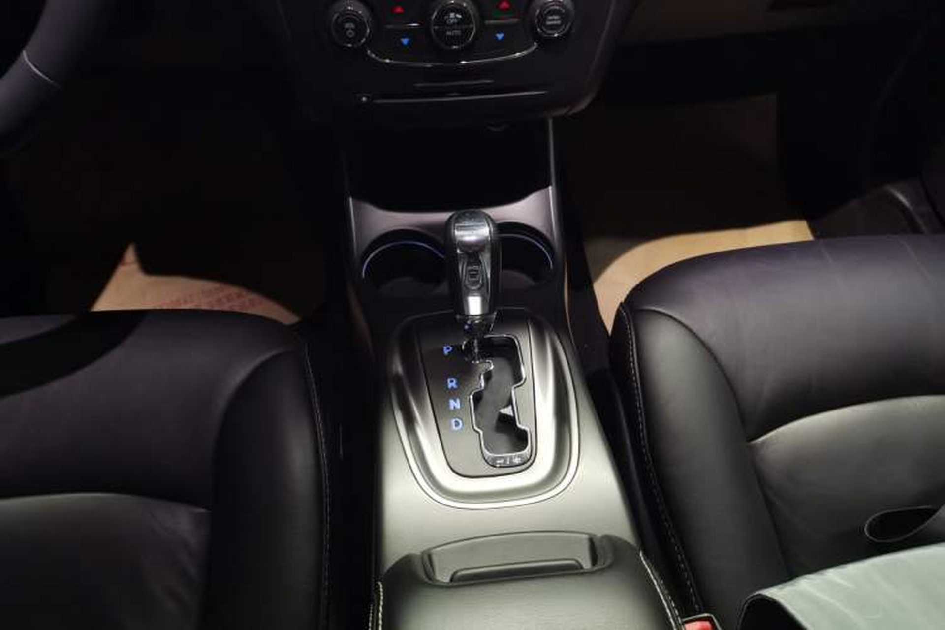 Used Dodge Journey 2014 2.4L Two-Wheel Drive Touring Edition Gear Lever