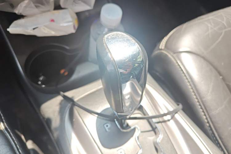 Used Dodge Journey 2014 2.4L Two-Wheel Drive Touring Edition Gear Lever