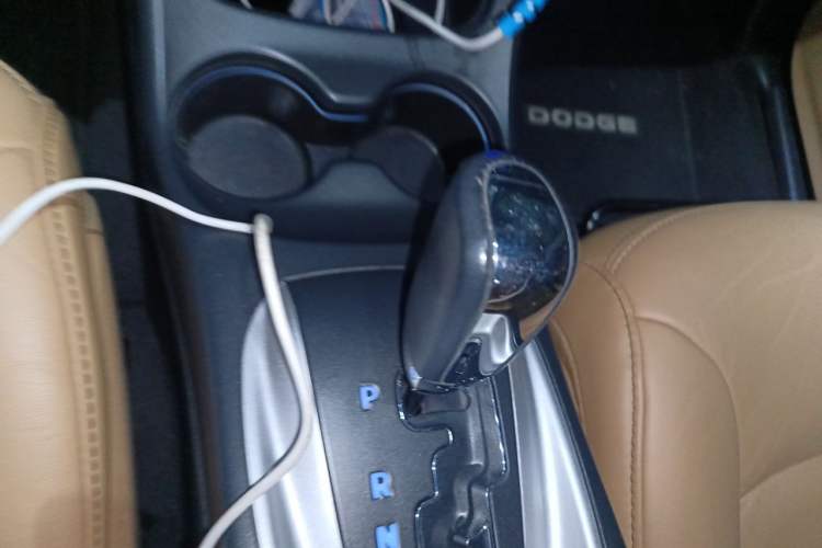 Used Dodge Journey 2014 2.4L Two-Wheel Drive Touring Edition Gear Lever