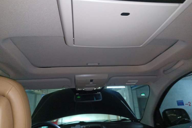 Used Dodge Journey 2014 2.4L Two-Wheel Drive Touring Edition Headliner