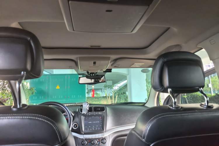 Used Dodge Journey 2014 2.4L Two-Wheel Drive Touring Edition Headliner