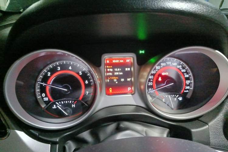 Used Dodge Journey 2014 2.4L Two-Wheel Drive Touring Edition Instrument Cluster