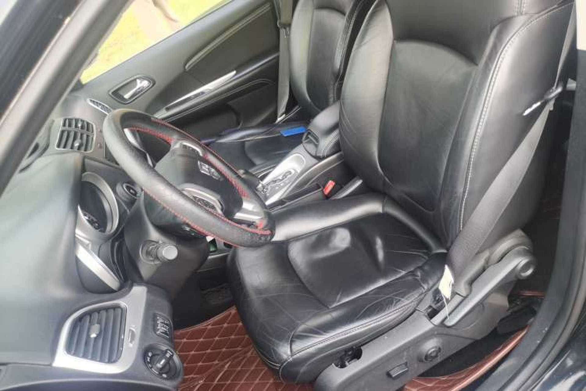 Used Dodge Journey 2014 2.4L Two-Wheel Drive Touring Edition Left Front Seat