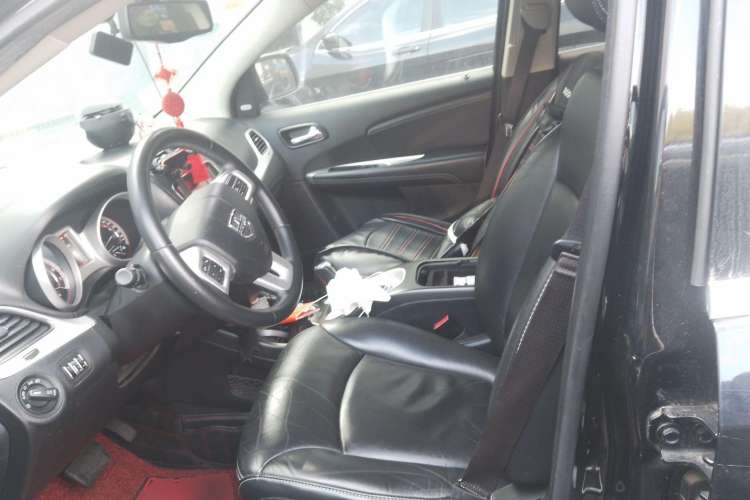 Used Dodge Journey 2014 2.4L Two-Wheel Drive Touring Edition Left Front Seat