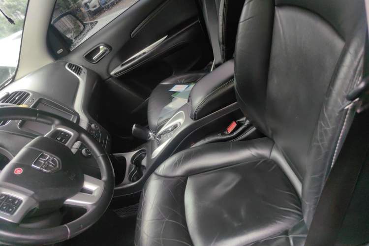 Used Dodge Journey 2014 2.4L Two-Wheel Drive Touring Edition Left Front Seat