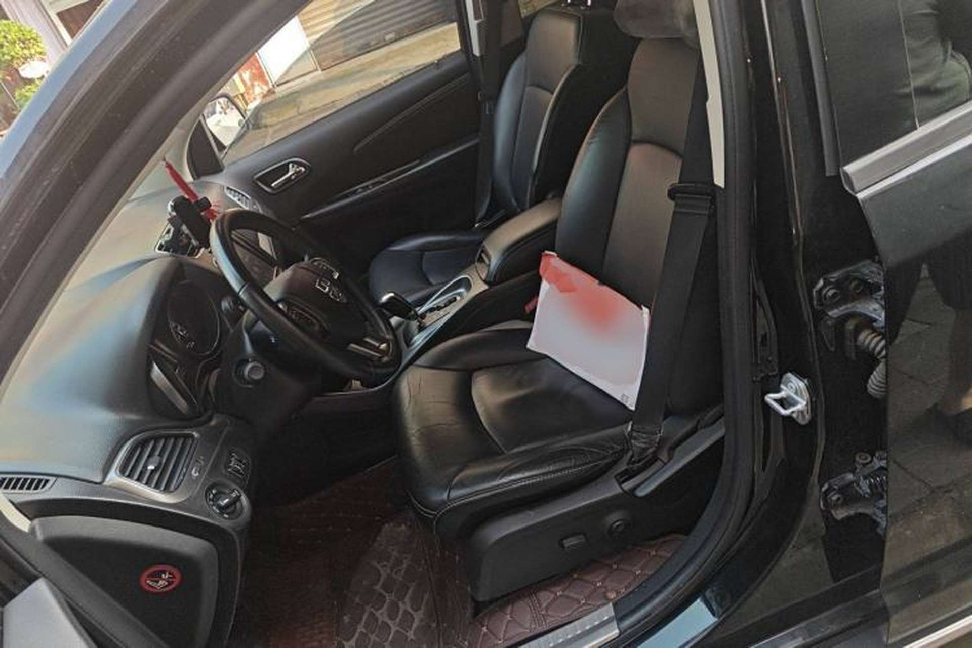 Used Dodge Journey 2014 2.4L Two-Wheel Drive Touring Edition Left Front Seat