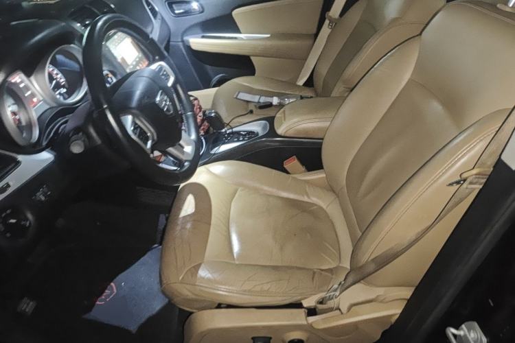 Used Dodge Journey 2014 2.4L Two-Wheel Drive Touring Edition Left Front Seat
