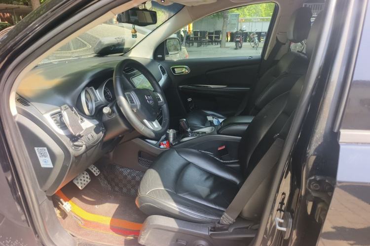 Used Dodge Journey 2014 2.4L Two-Wheel Drive Touring Edition Left Front Seat