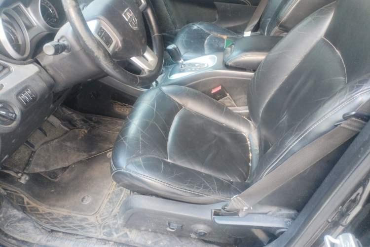 Used Dodge Journey 2014 2.4L Two-Wheel Drive Touring Edition Left Front Seat