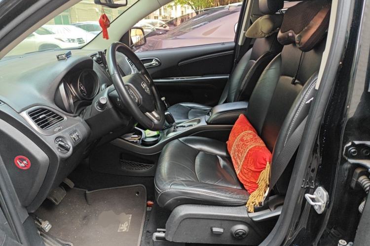 Used Dodge Journey 2014 2.4L Two-Wheel Drive Touring Edition Left Front Seat