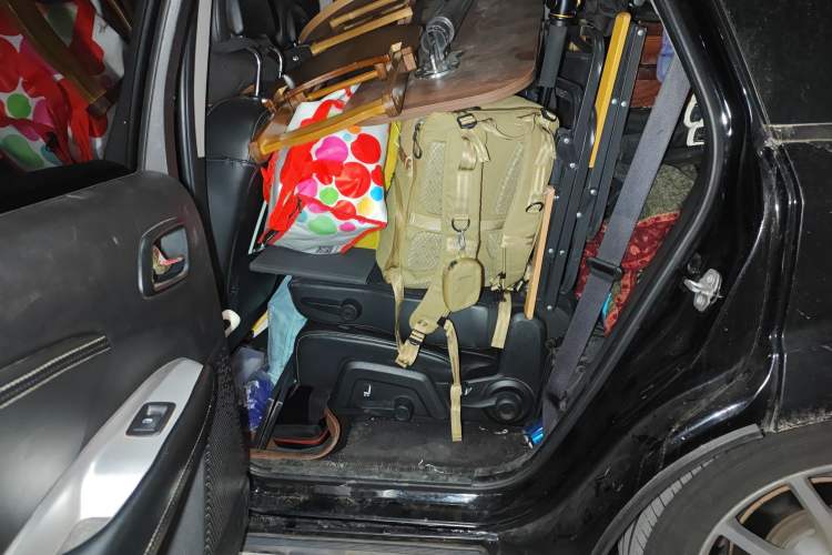 Used Dodge Journey 2014 2.4L Two-Wheel Drive Touring Edition Left Rear Seat