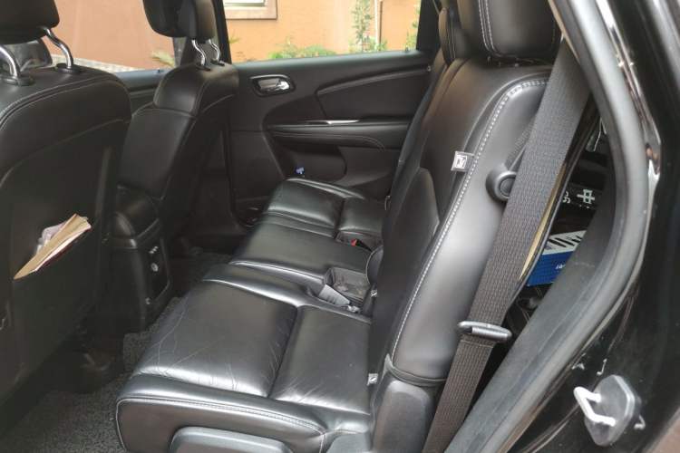Used Dodge Journey 2014 2.4L Two-Wheel Drive Touring Edition Left Rear Seat