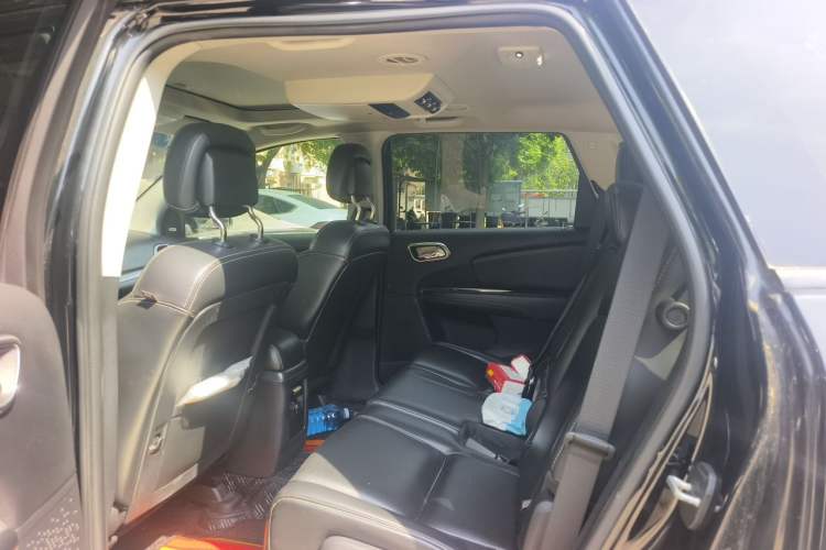 Used Dodge Journey 2014 2.4L Two-Wheel Drive Touring Edition Left Rear Seat