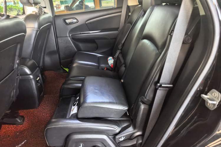 Used Dodge Journey 2014 2.4L Two-Wheel Drive Touring Edition Left Rear Seat