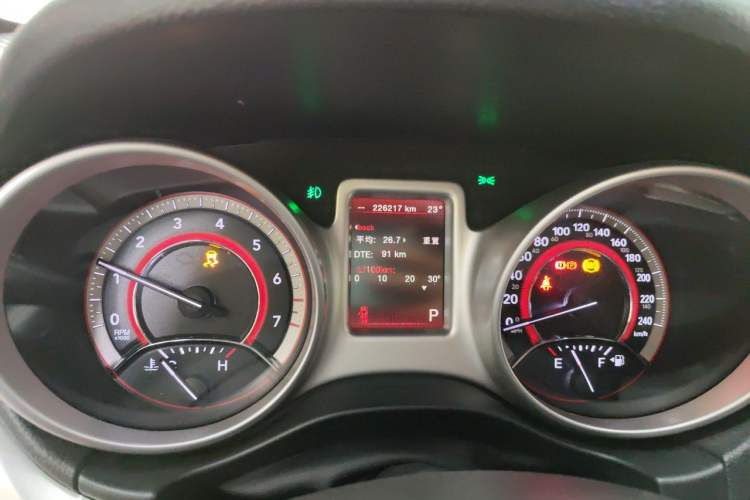 Used Dodge Journey 2014 2.4L Two-Wheel Drive Touring Edition Odometer Close Up