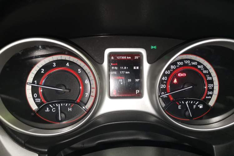 Used Dodge Journey 2014 2.4L Two-Wheel Drive Touring Edition Odometer Close Up