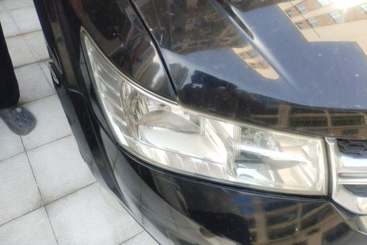 Used Dodge Journey 2014 2.4L Two-Wheel Drive Touring Edition Right Front Headlight